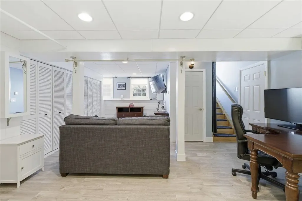 29 Marion Street Goffstown NH 03045