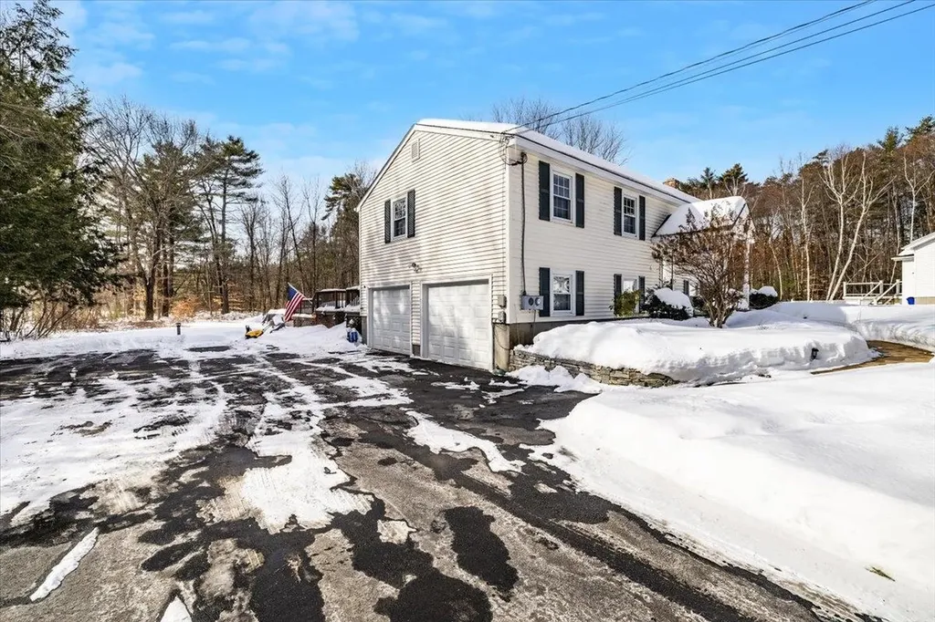 29 Marion Street Goffstown NH 03045