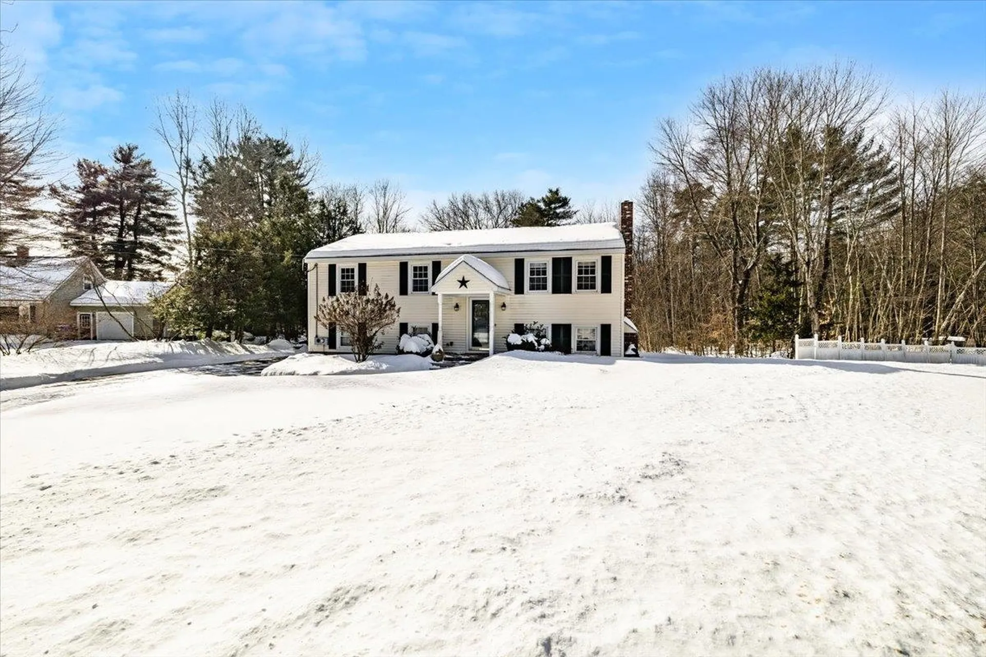 29 Marion Street Goffstown NH 03045