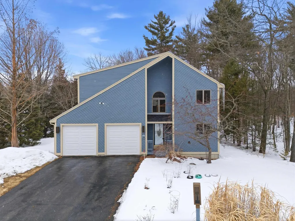 47 Drew Woods Drive Derry NH 03038