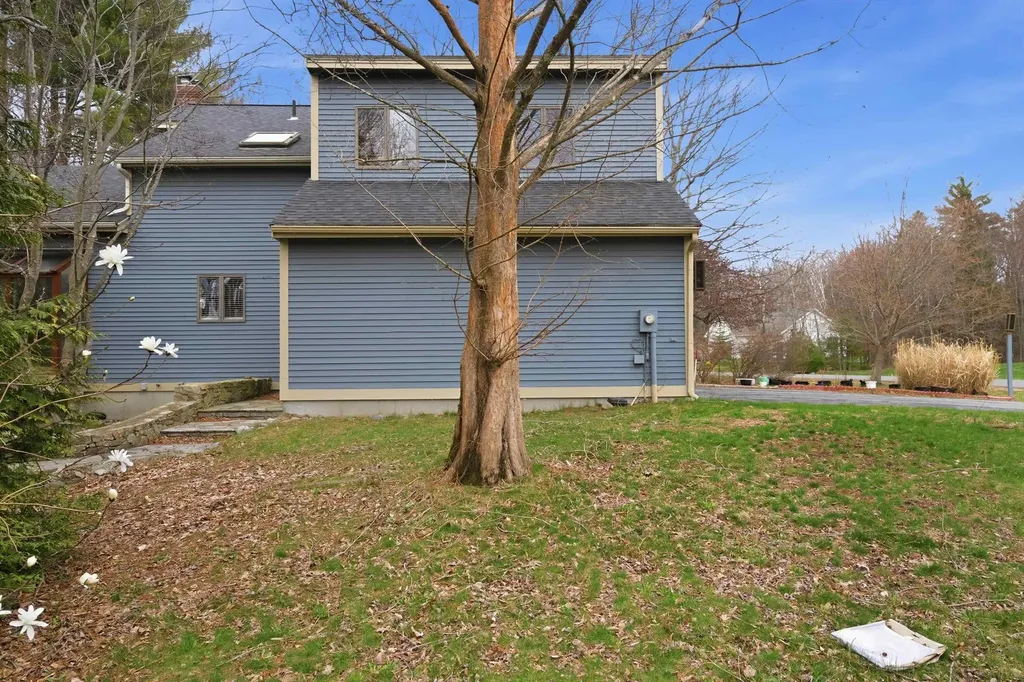 47 Drew Woods Drive Derry NH 03038