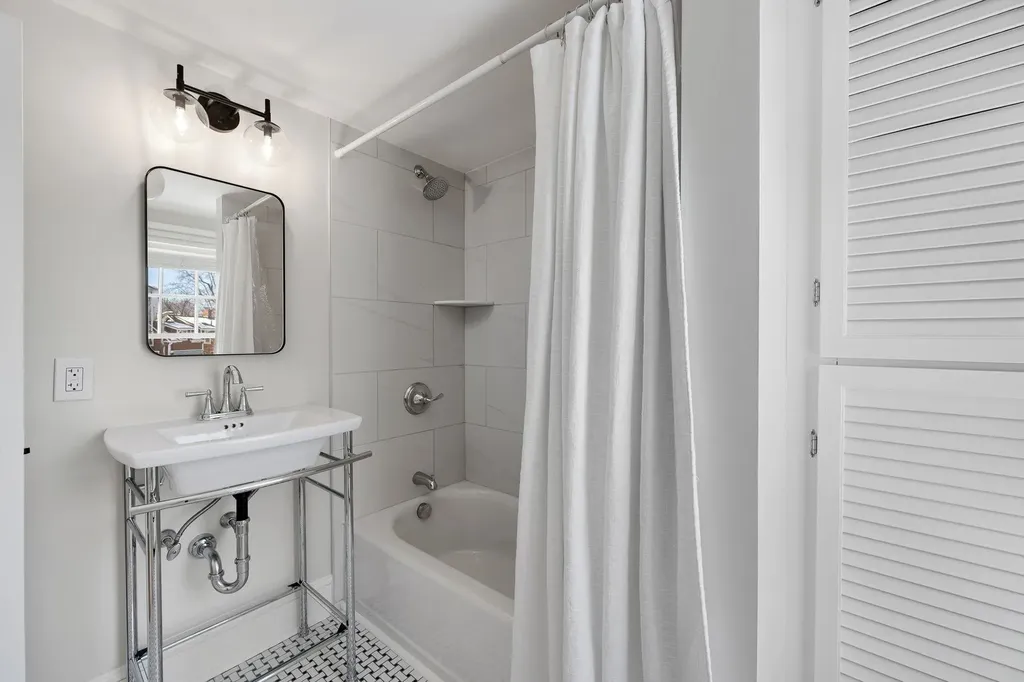 139 Robinson Parkway Burlington VT 05401