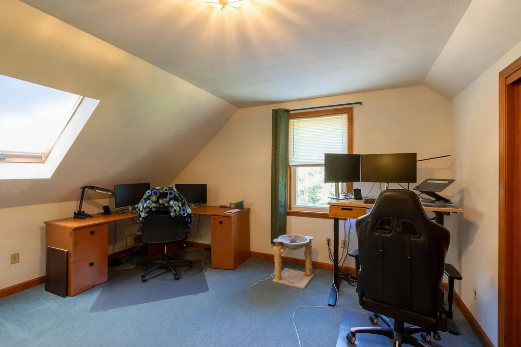 10 Lund Drive Hudson NH 03051