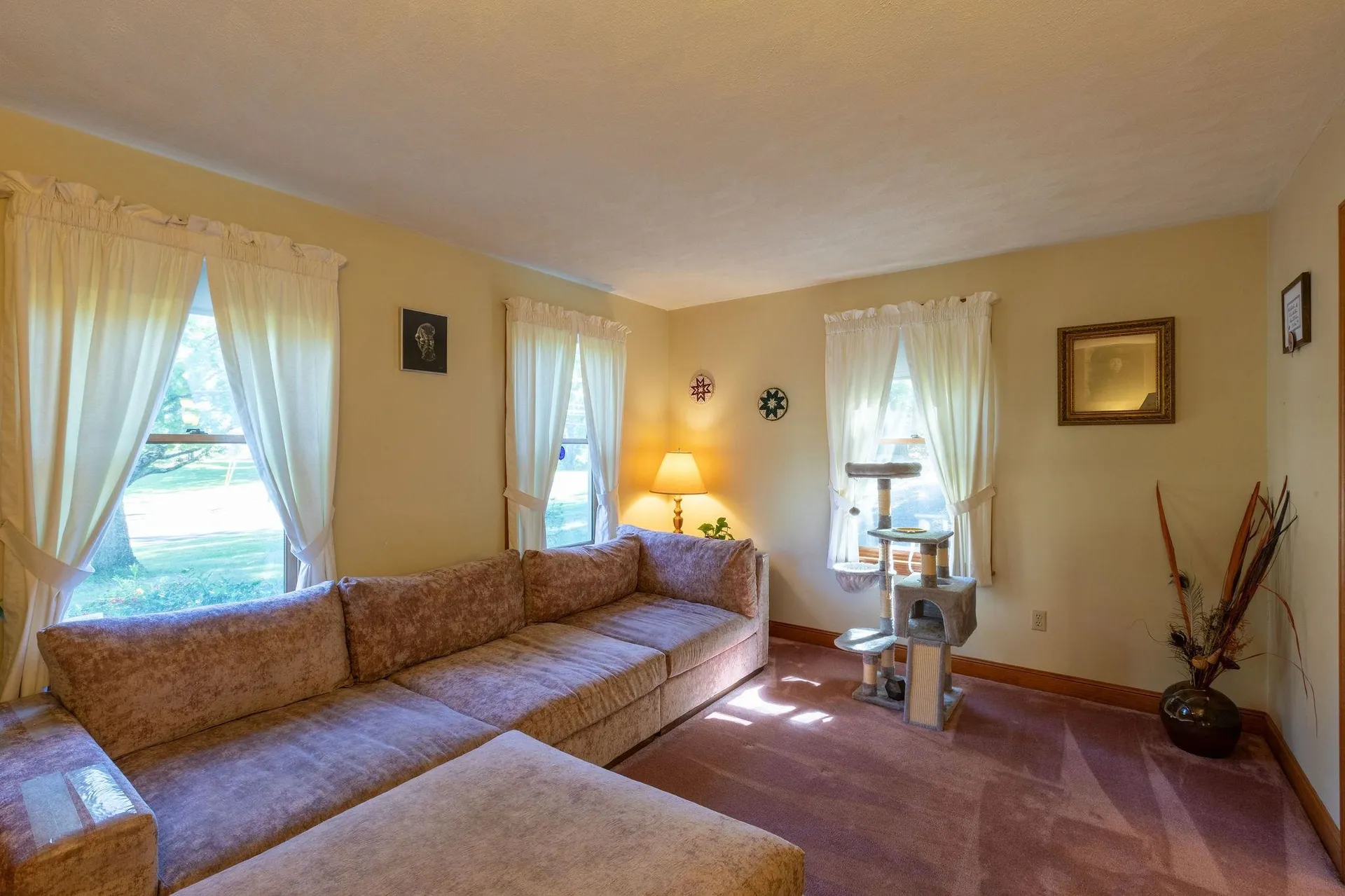 10 Lund Drive Hudson NH 03051