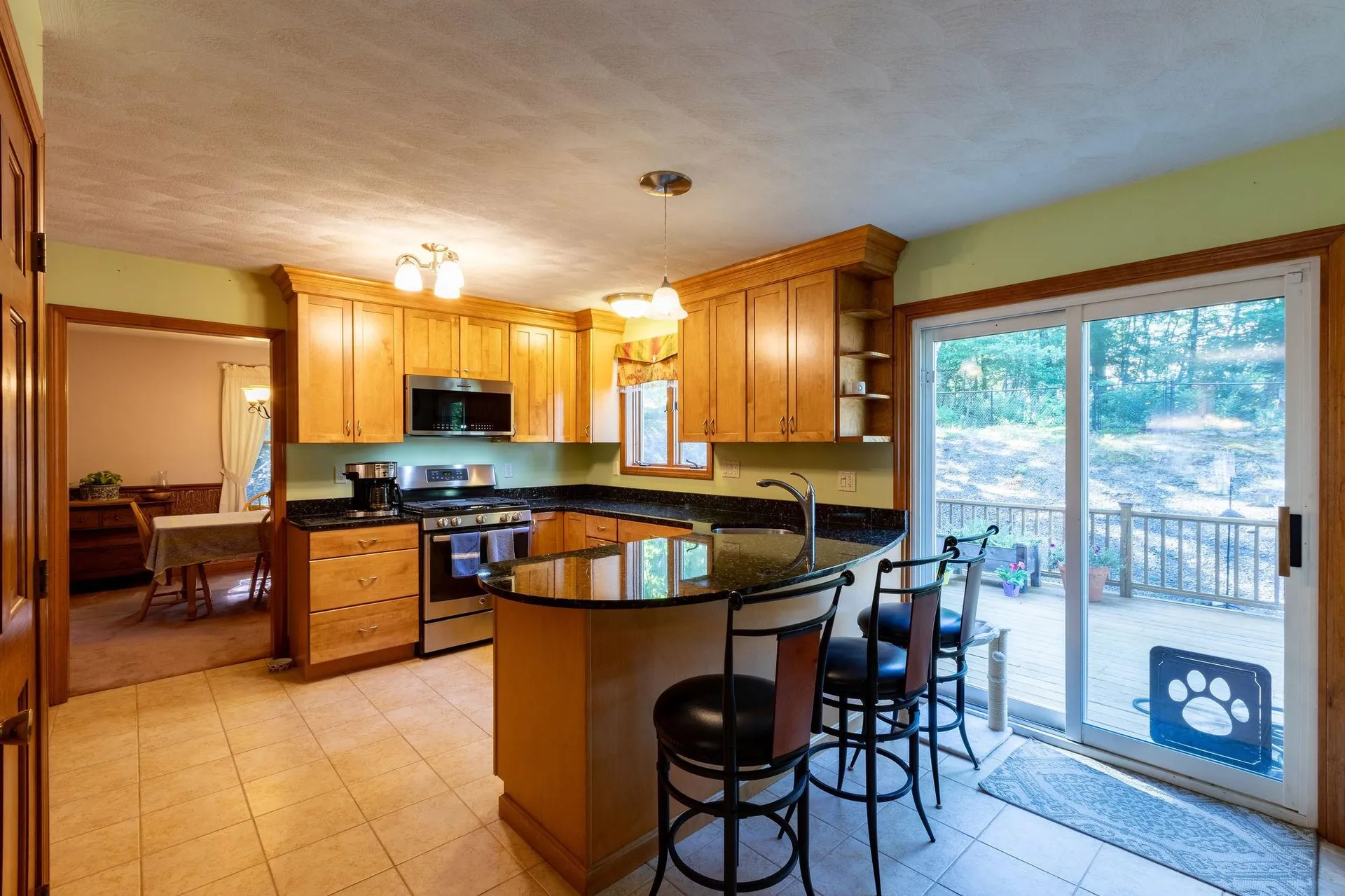 10 Lund Drive Hudson NH 03051