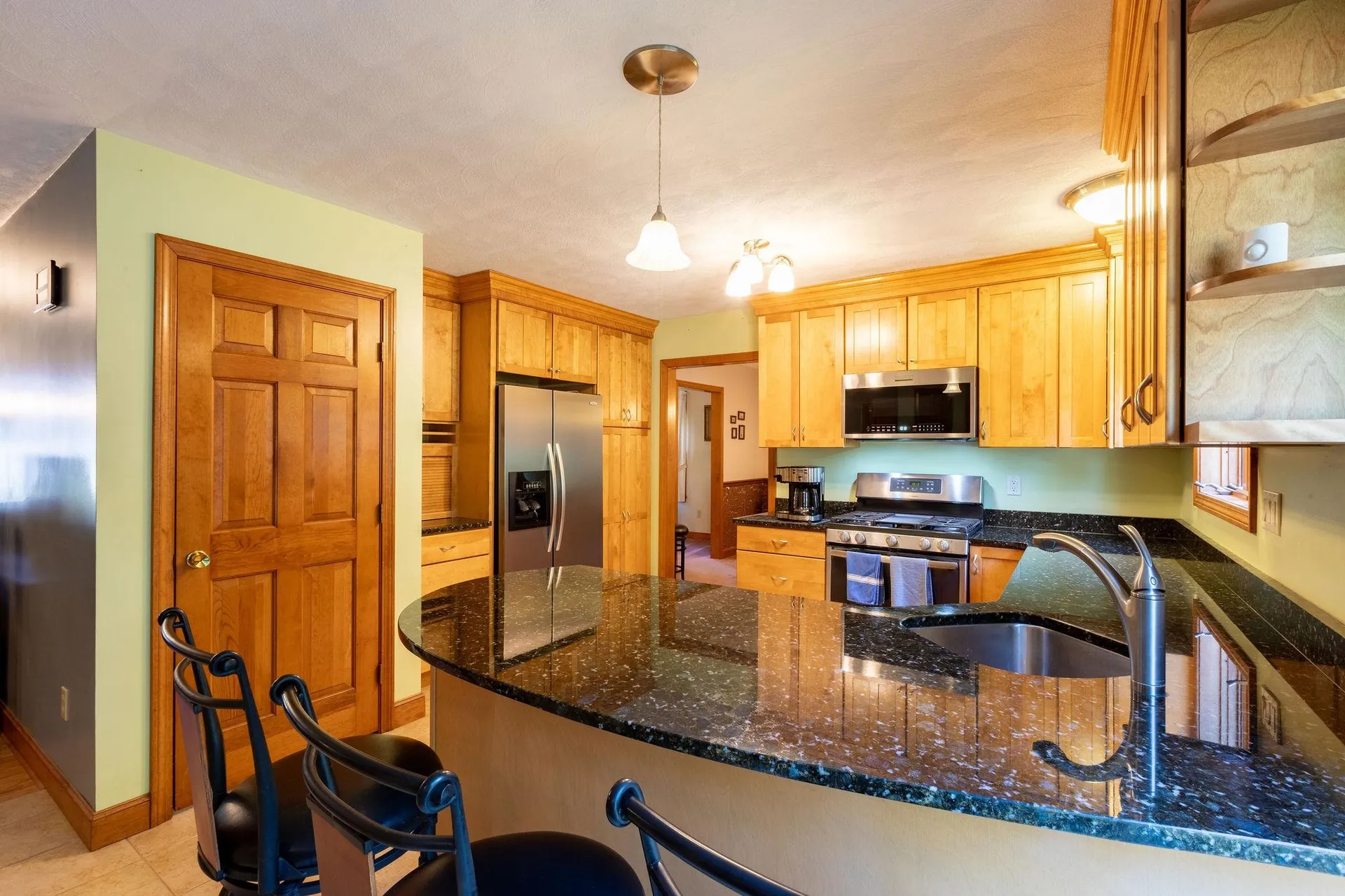 10 Lund Drive Hudson NH 03051