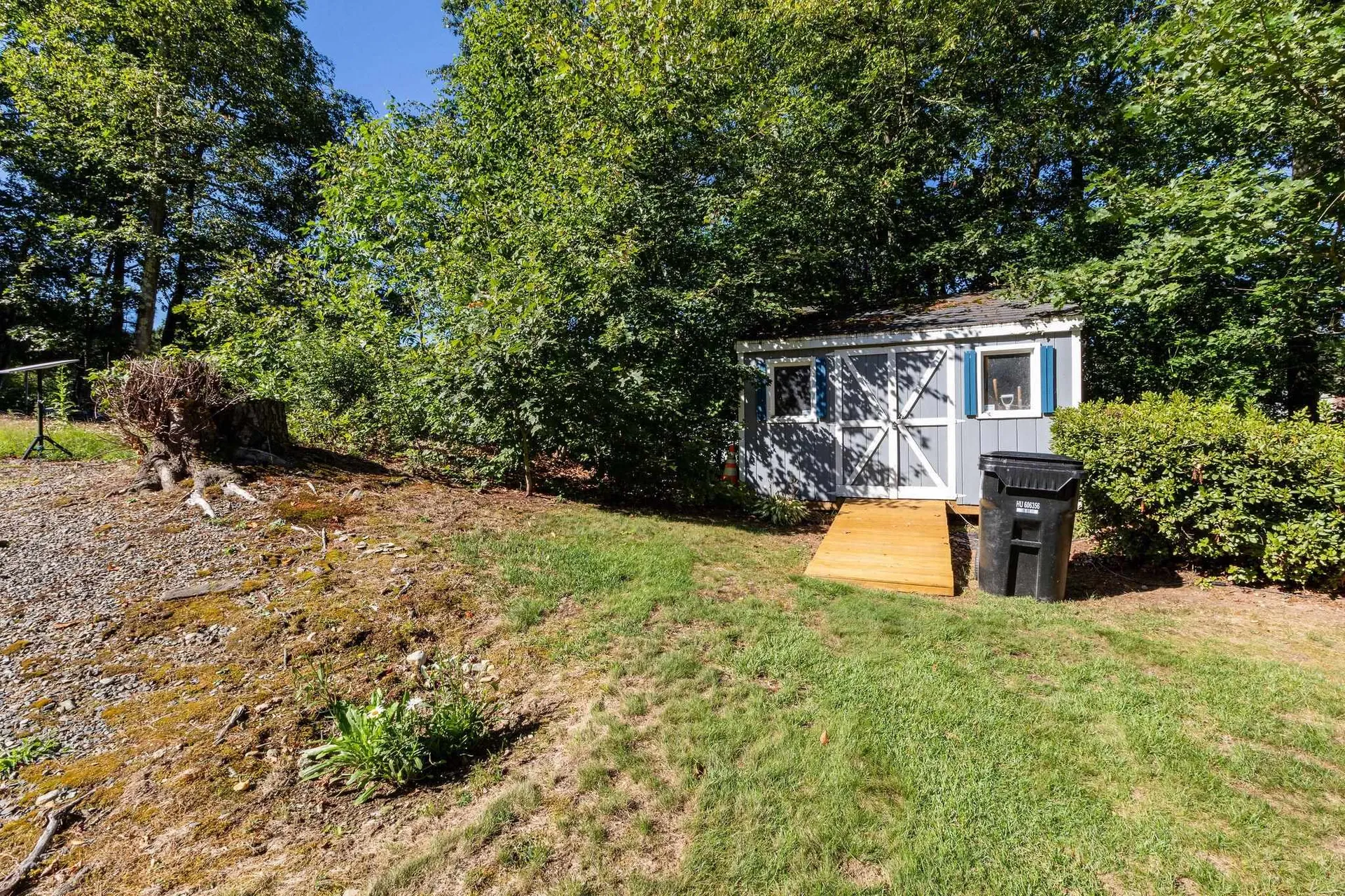 10 Lund Drive Hudson NH 03051