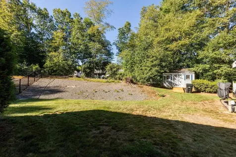 10 Lund Drive Hudson NH 03051