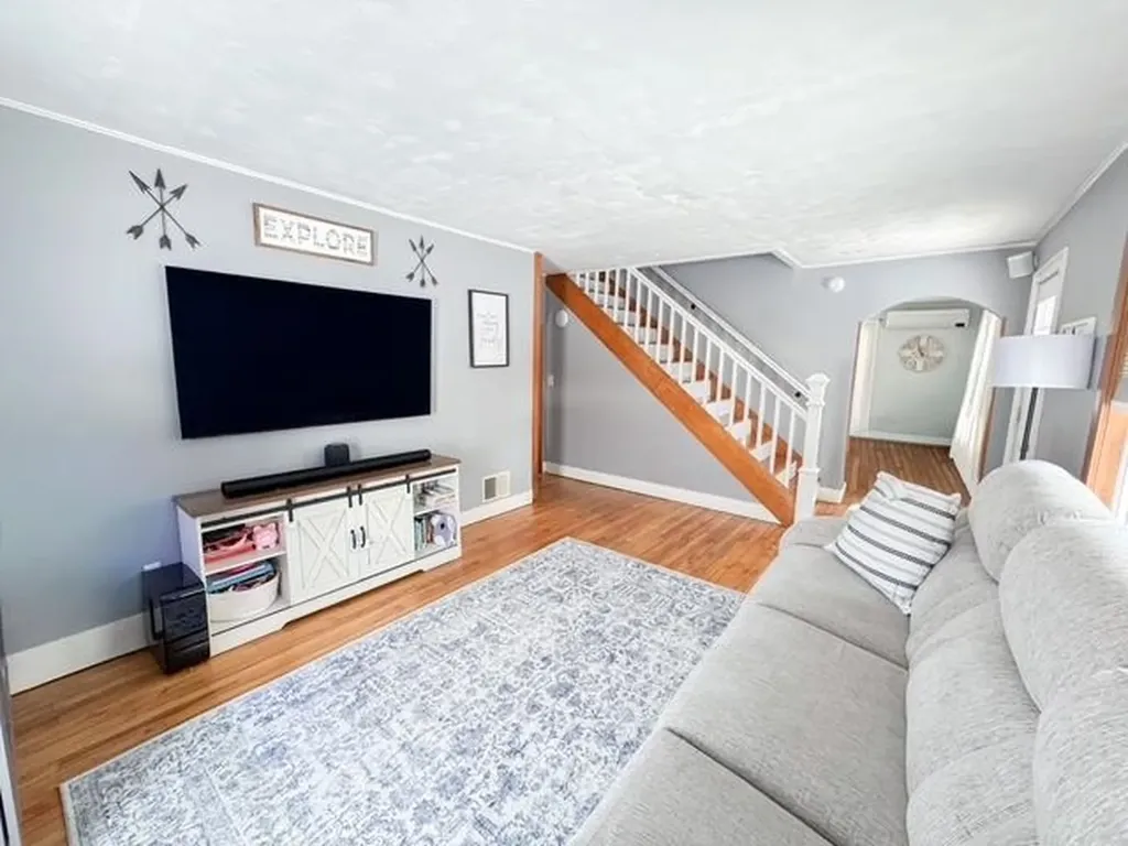 237 Pleasant Street Claremont NH 03743