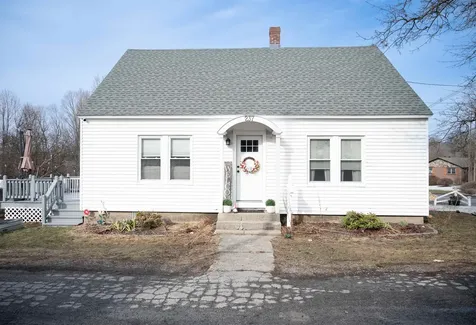 237 Pleasant Street Claremont NH 03743