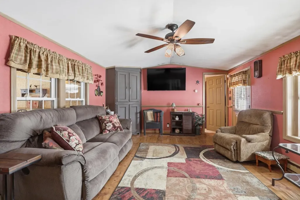 4 Rosemary Street Salem NH 03079