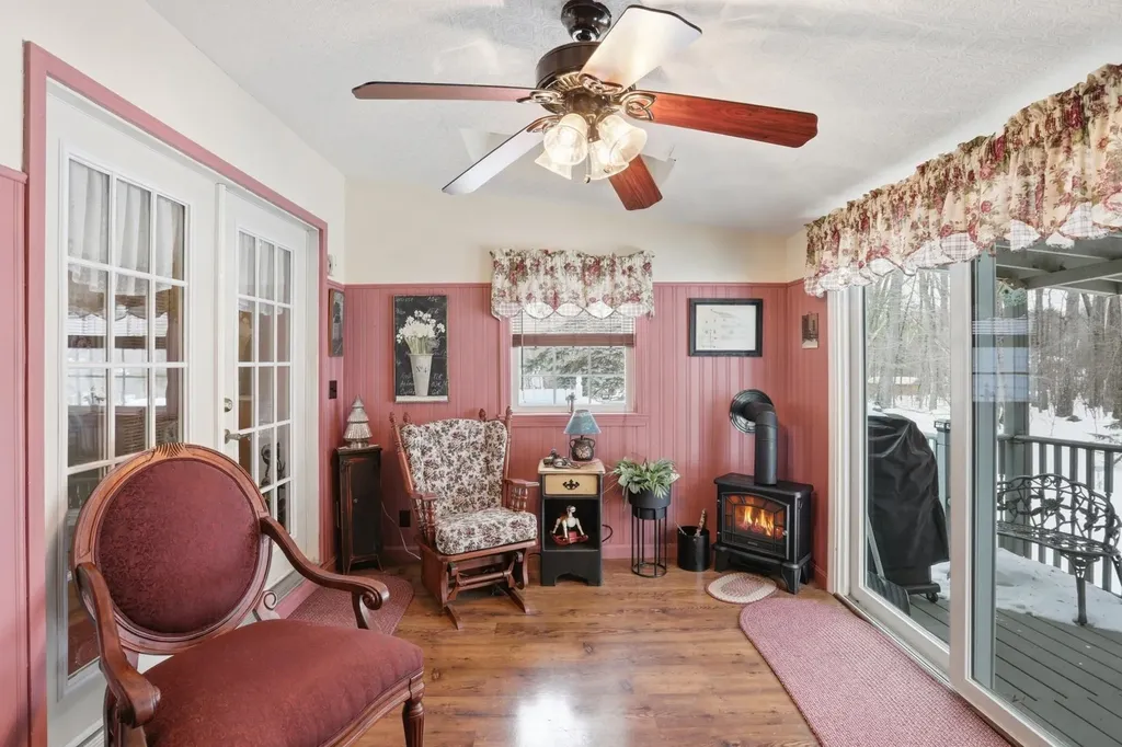 4 Rosemary Street Salem NH 03079