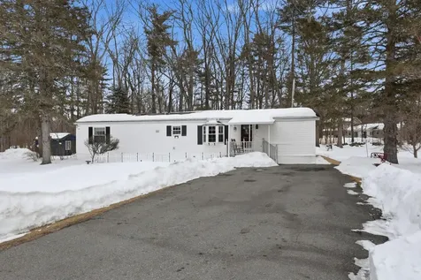 4 Rosemary Street Salem NH 03079