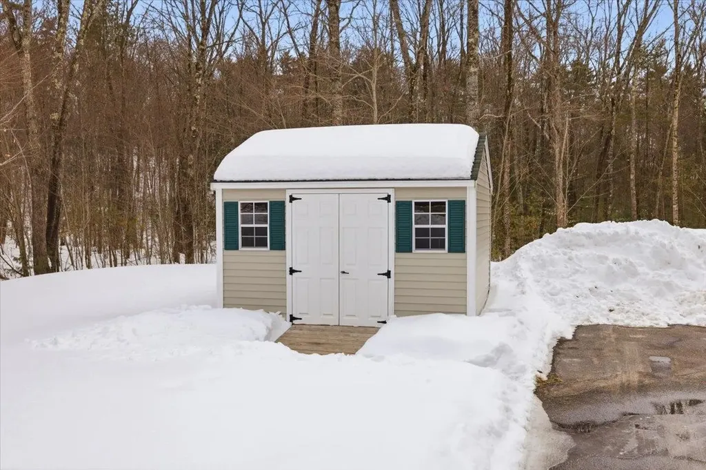 11 Gable Drive Epping NH 03042