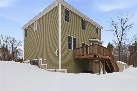 11 Gable Drive Epping NH 03042