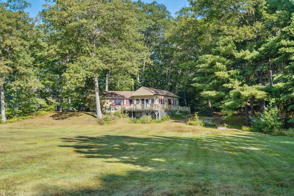 3 Brewster Road Tuftonboro NH 03816