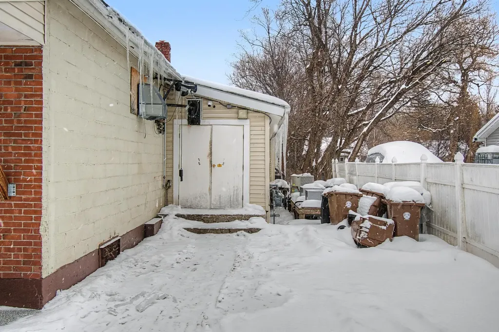 23 Barlow Street St. Albans City VT 05478