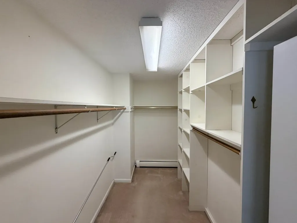 16 Robin Way Brattleboro VT 05301