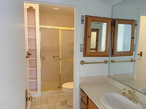 16 Robin Way Brattleboro VT 05301