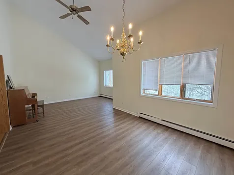 16 Robin Way Brattleboro VT 05301