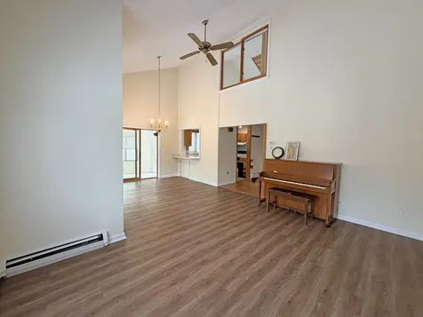 16 Robin Way Brattleboro VT 05301