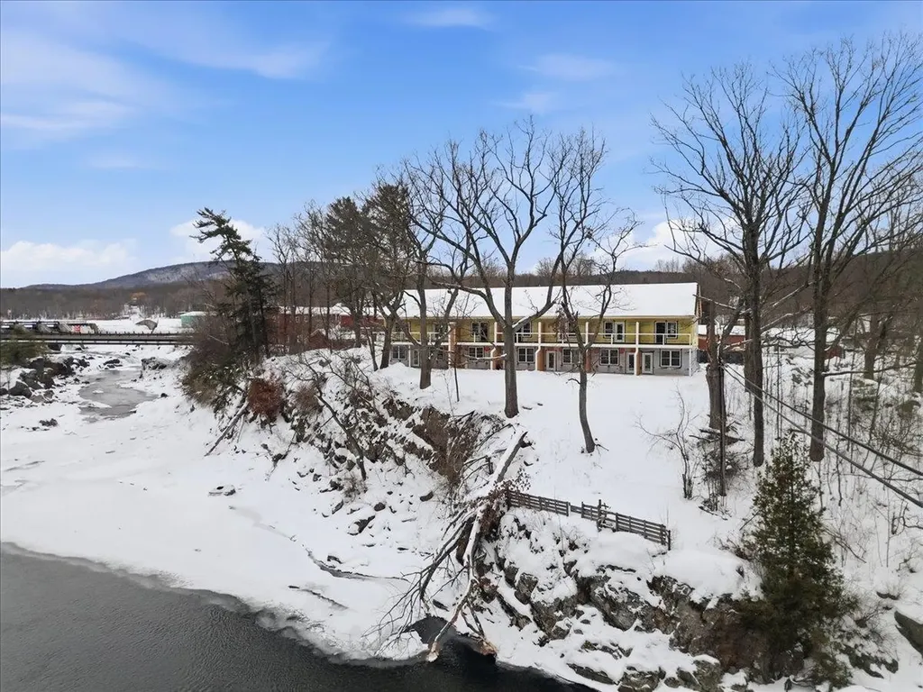 7 River Street Milton VT 05468