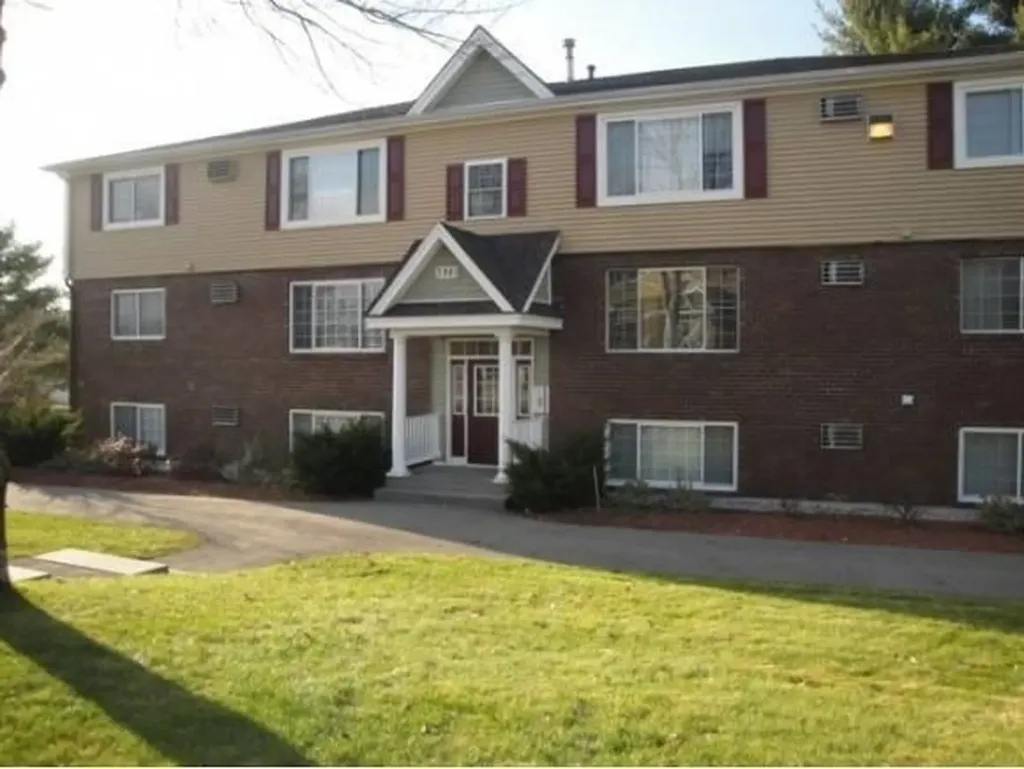 3861 Old Brown Avenue Manchester NH 03103