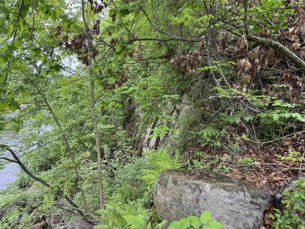 7 River Street Milton VT 05468