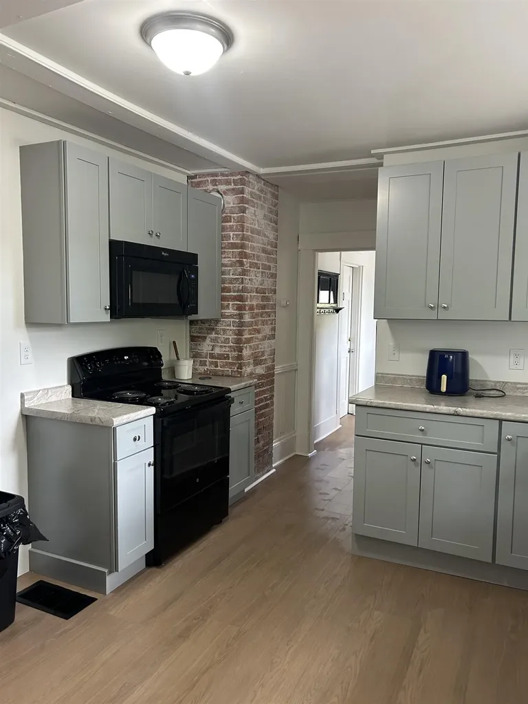 23 High Street Plymouth NH 03264