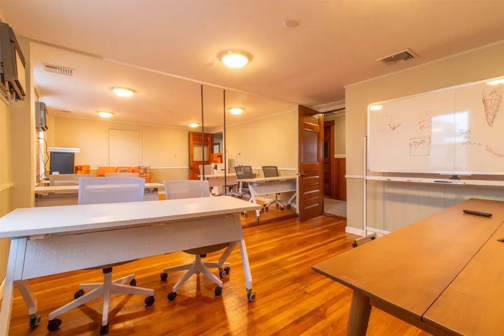 263 Union Square Milford NH 03055