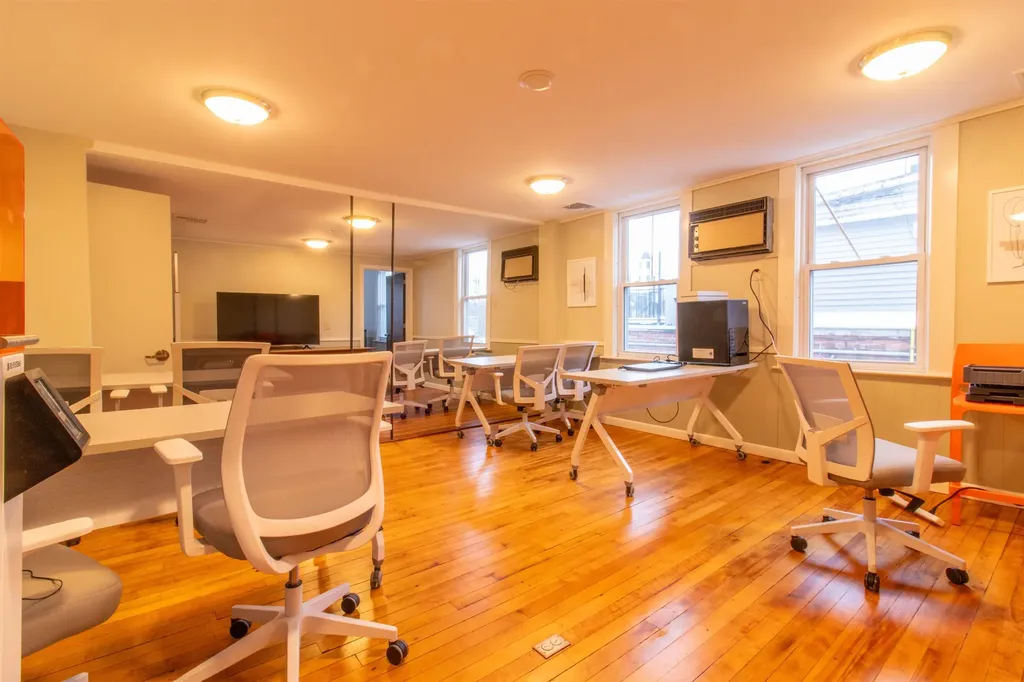 263 Union Square Milford NH 03055