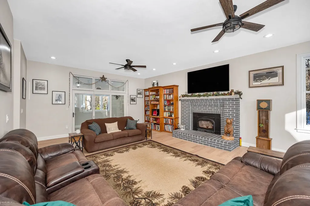 36 Blueberry Lane New Ipswich NH 03071