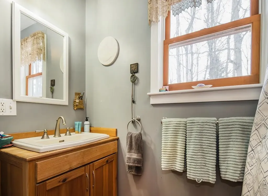 60 Irish Lane Wallingford VT 05773