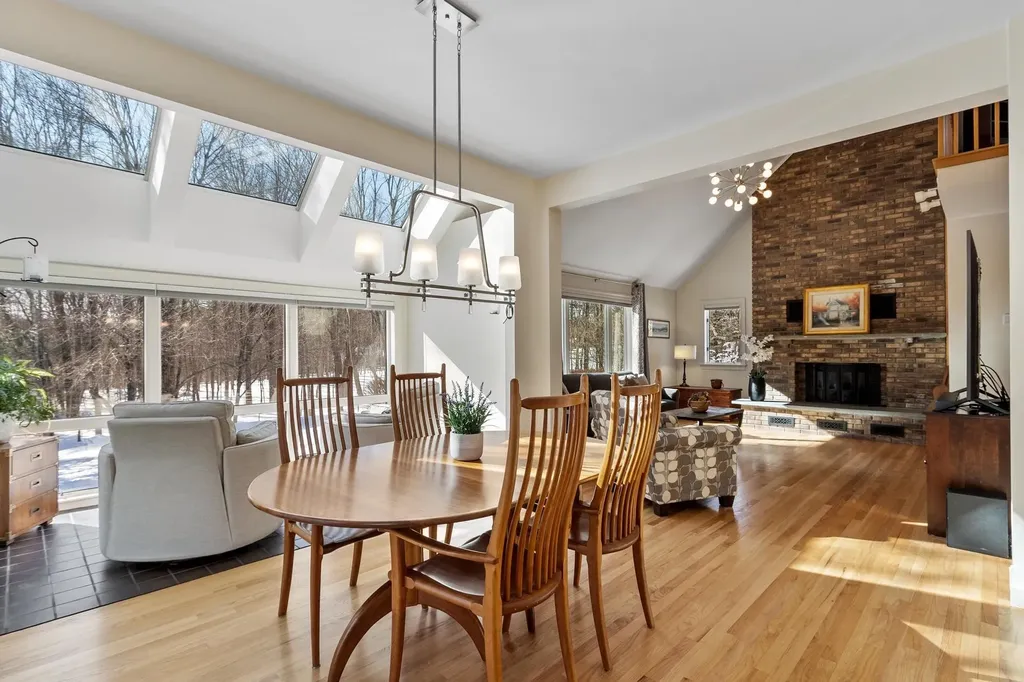 1 Dalkeith Road Hollis NH 03049