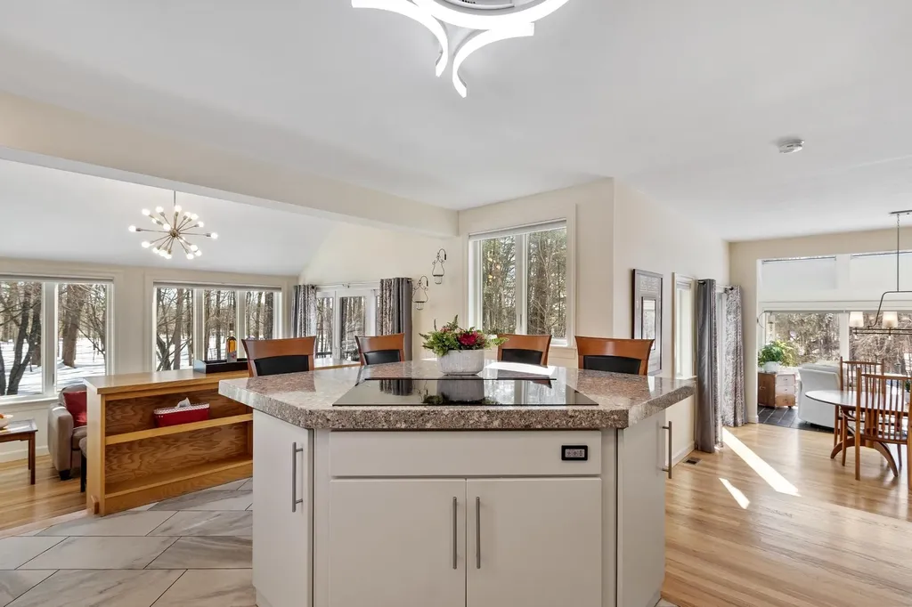 1 Dalkeith Road Hollis NH 03049