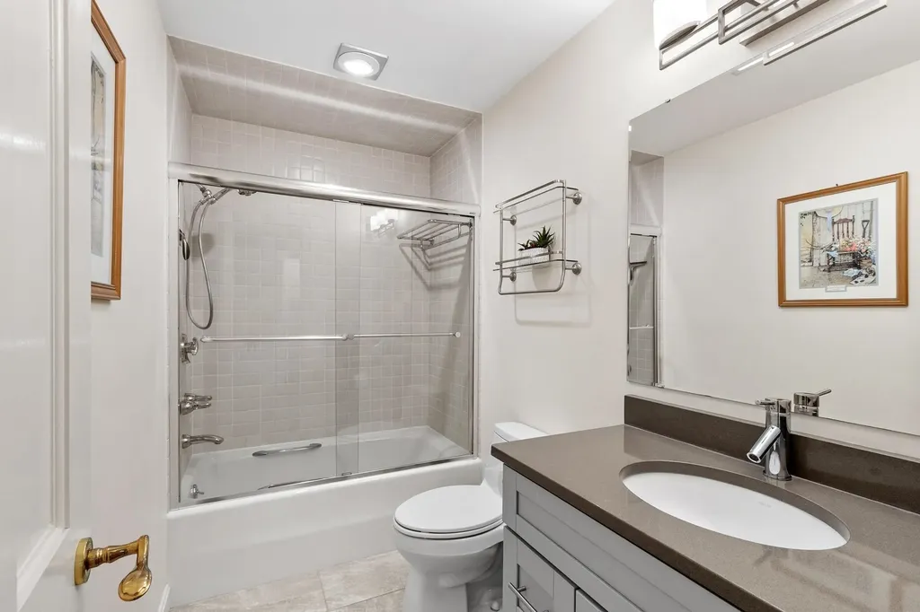 1 Dalkeith Road Hollis NH 03049