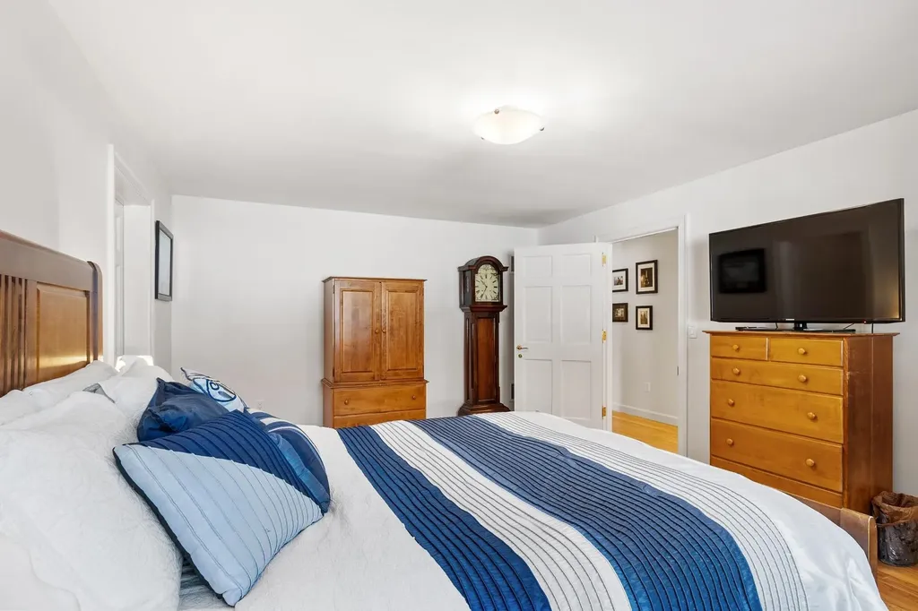 1 Dalkeith Road Hollis NH 03049