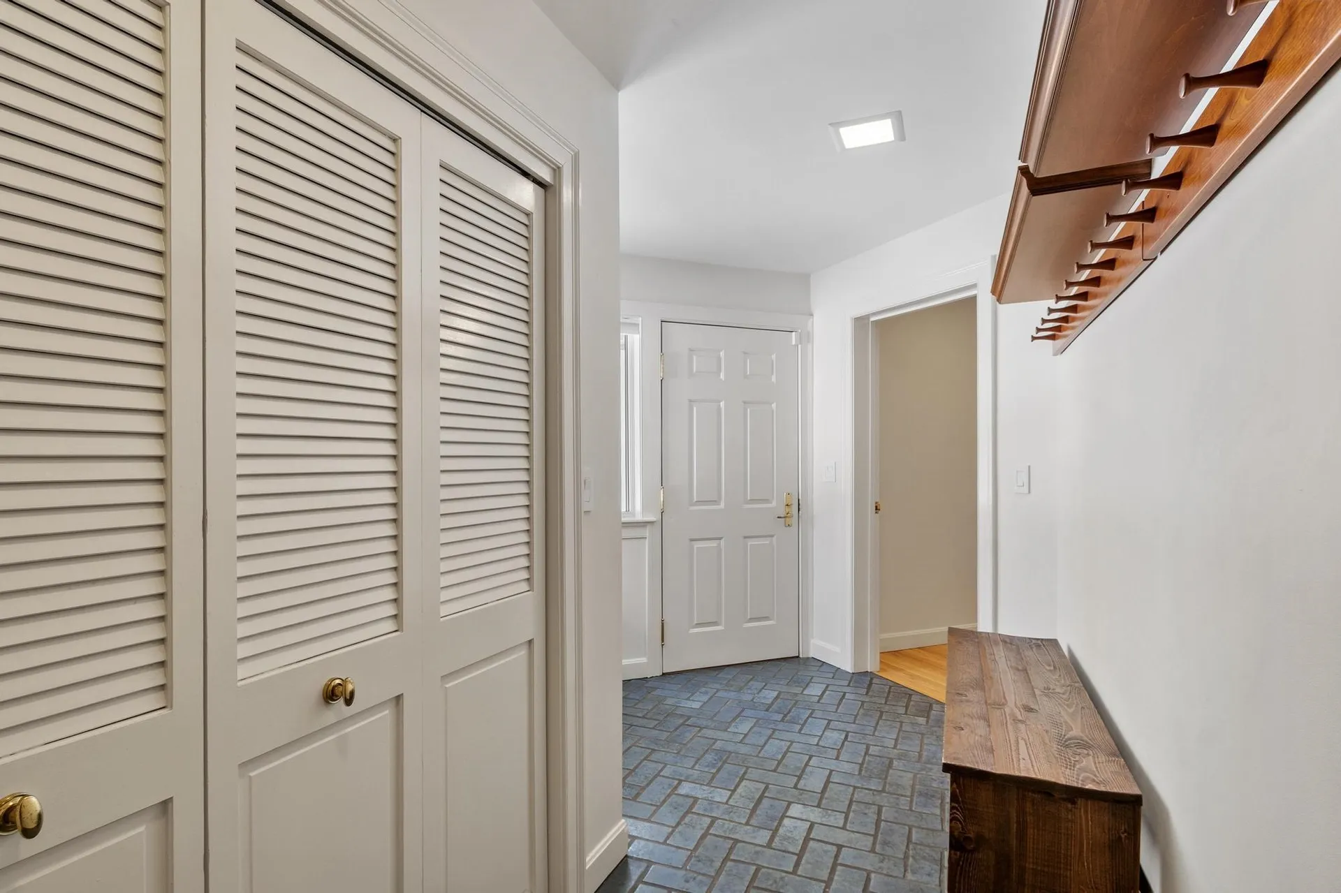 1 Dalkeith Road Hollis NH 03049