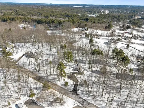 1 Dalkeith Road Hollis NH 03049