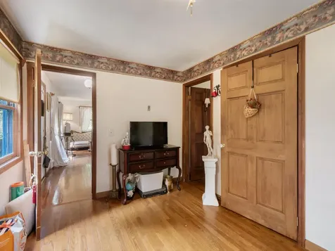 292 Ledgemere Point Hubbardton VT 05732