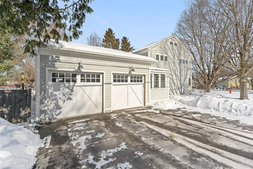 730 Falls Road Shelburne VT 05482