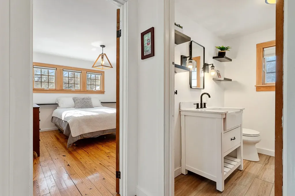 730 Falls Road Shelburne VT 05482