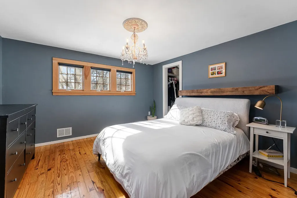 730 Falls Road Shelburne VT 05482