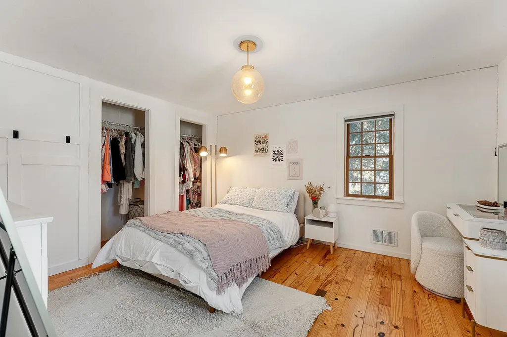 730 Falls Road Shelburne VT 05482