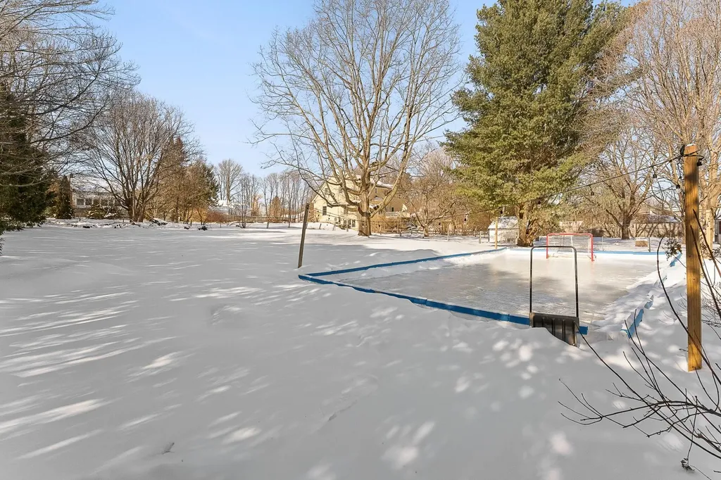 730 Falls Road Shelburne VT 05482