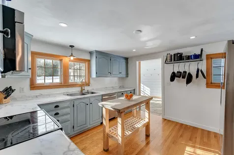 730 Falls Road Shelburne VT 05482