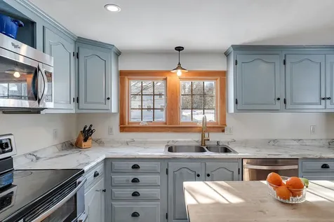 730 Falls Road Shelburne VT 05482