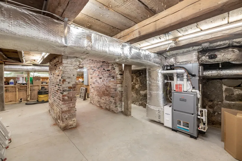 98 Water Street Laconia NH 03246