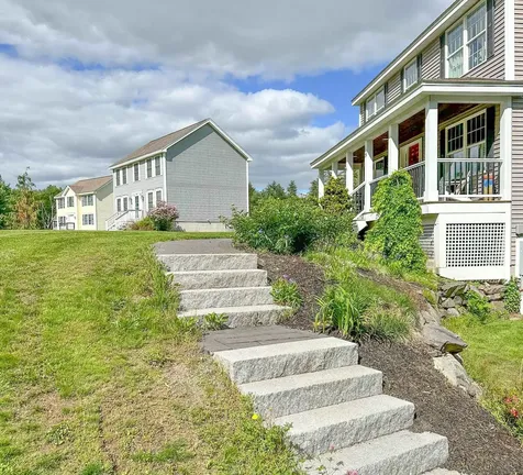 16 Molly Way Epping NH 03842