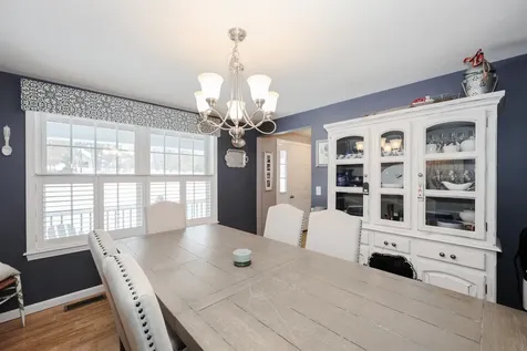 16 Molly Way Epping NH 03842